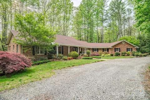 290 Tranquility Pl, Hendersonville, NC 28739