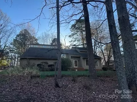 2 Sunrise Point Rd, Lake Wylie, SC 29710