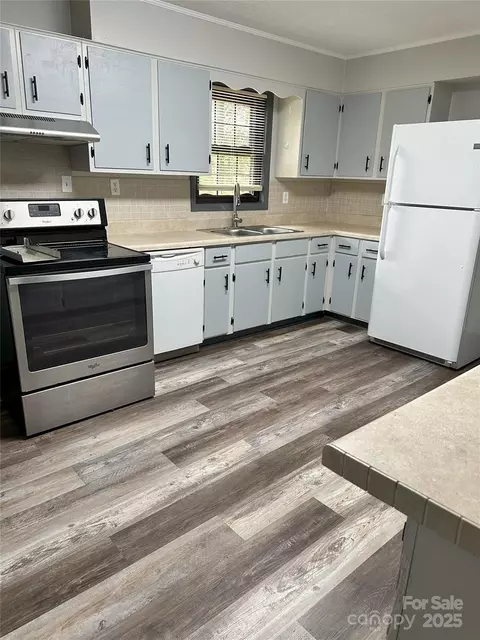2030 Keisler Dairy Rd, Conover, NC 28613 photo 4