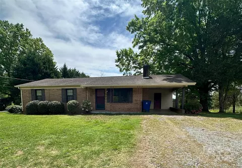 2030 Keisler Dairy Rd, Conover, NC 28613