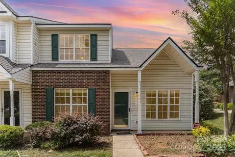 7718 Petrea Ln, Charlotte, NC 28227