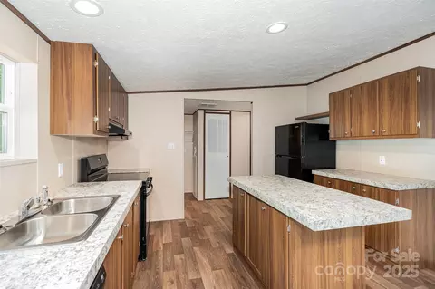 1789 Doe Ct, Iron Station, NC 28080