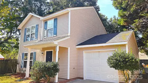 8524 Stoneman Pl, Charlotte, NC 28217