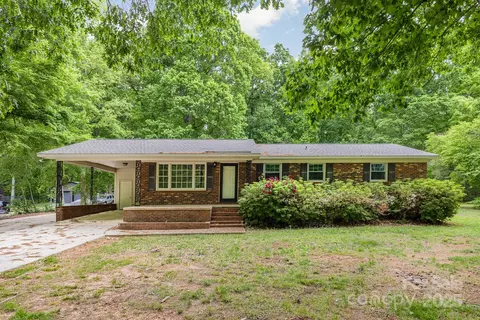 1874 Sunny Ln, Lancaster, SC 29720