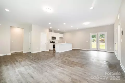 Living - 722 English St, Monroe, NC 28110 photo 3 of 5