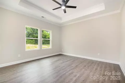 Living - 722 English St, Monroe, NC 28110 photo 2 of 5
