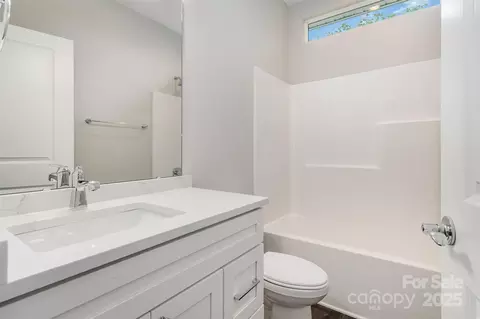 Bath - 722 English St, Monroe, NC 28110 photo 2 of 2
