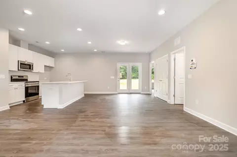 Living - 722 English St, Monroe, NC 28110 photo 5 of 5