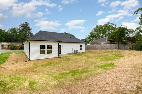Exterior - 722 English St, Monroe, NC 28110 photo 3 of 3