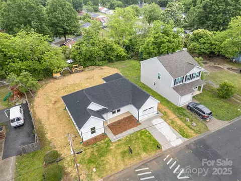 View/Area - 722 English St, Monroe, NC 28110 photo 2 of 5