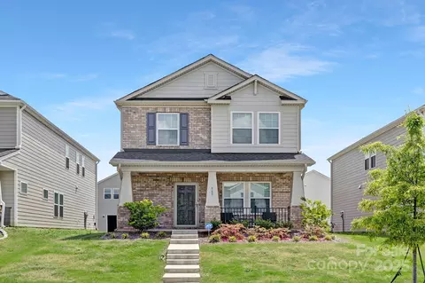 363 Cedar Knoll Cir, Pineville, NC 28134