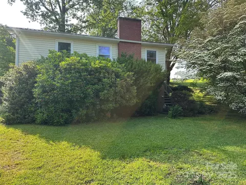 180 White Dogwood Ln, Lake Junaluska, NC 28745