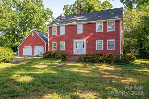 2240 Armstrong Park Dr, Gastonia, NC 28054