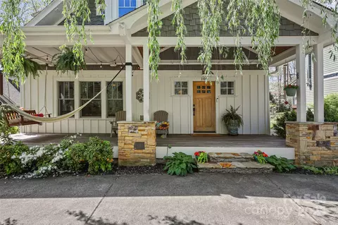 106 4th St, Black Mountain, NC 28711