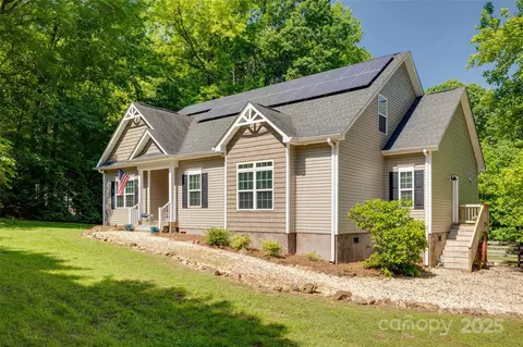 3243 Farmcrest Ct, Fort Mill, SC 29708