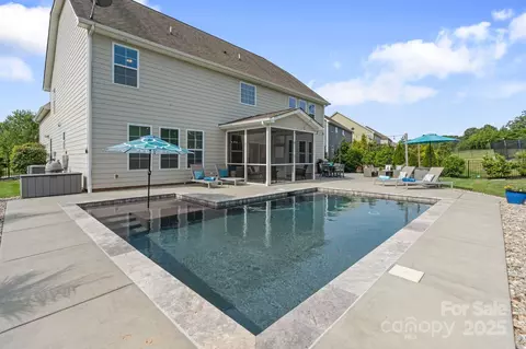 7405 Albemarle Dr, Denver, NC 28037