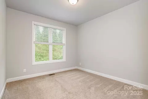 Bedroom - 76 Tryon View Dr, Flat Rock, NC 28731 photo 3 of 3