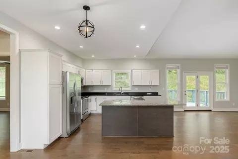 Kitchen - 76 Tryon View Dr, Flat Rock, NC 28731 photo 4 of 6