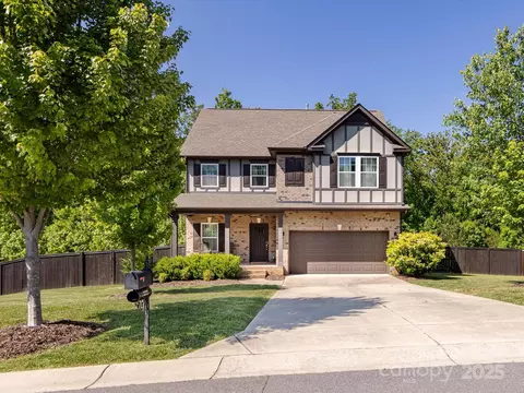 Exterior - 4012 Martele Dr, Mint Hill, NC 28227 photo 3 of 10