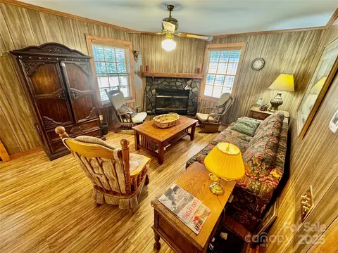 Living - 393 Grassy Ridge Ln, Purlear, NC 28665 photo 3 of 3