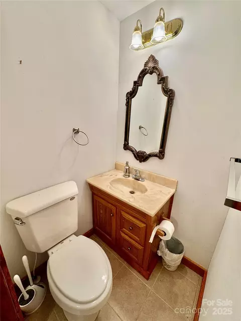 Bath - 393 Grassy Ridge Ln, Purlear, NC 28665 photo 3 of 3
