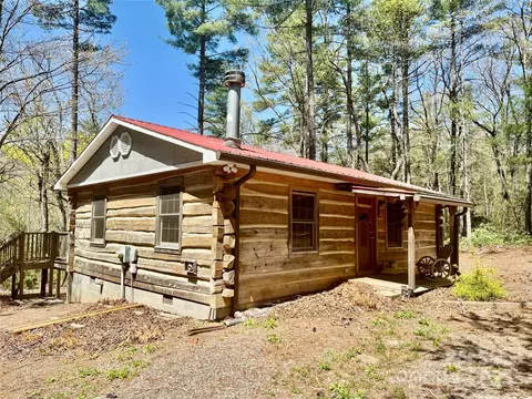 Exterior - 393 Grassy Ridge Ln, Purlear, NC 28665 photo 3 of 15