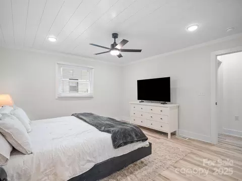 Bedroom - 5219 Farmbrook Dr, Charlotte, NC 28210 photo 3 of 5