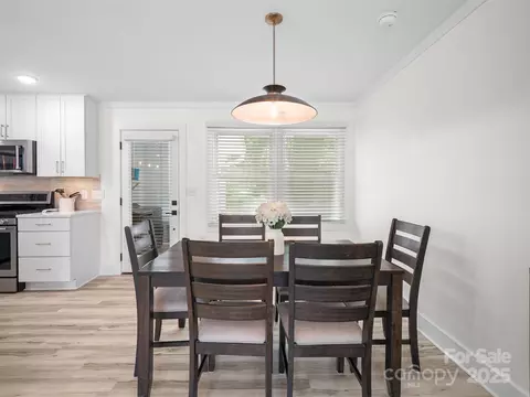Dining - 5219 Farmbrook Dr, Charlotte, NC 28210 photo 3 of 3