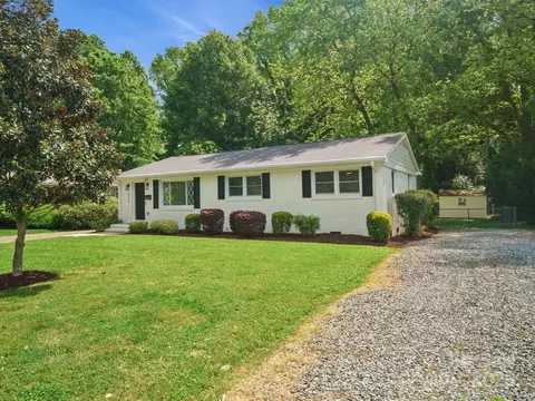 Exterior - 5219 Farmbrook Dr, Charlotte, NC 28210 photo 1 of 4