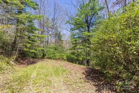 99999 Fairview Forest Dr, Fairview, NC 28730