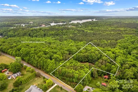 000 Clark Cove Rd, Statesville, NC 28677