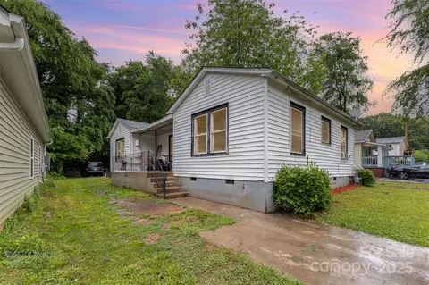 2622 Hemphill St, Charlotte, NC 28208