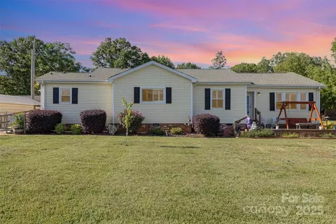 106 Rainbow Sw St SW, Concord, NC 28025