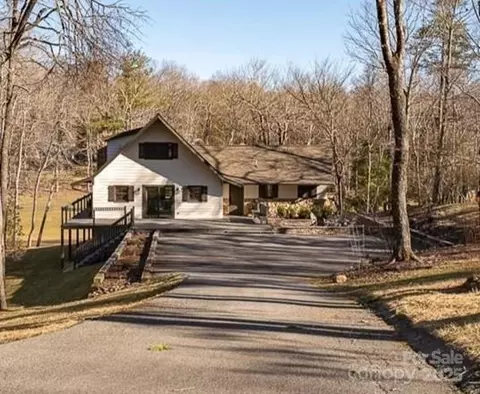 155 Buchanan St, Glade Valley, NC 28627