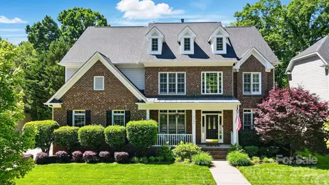 7722 Garnkirk Dr, Huntersville, NC 28078