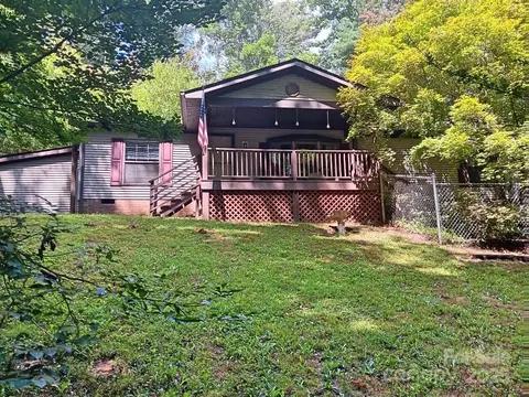 57 Sleepy Forest Dr, Leicester, NC 28748