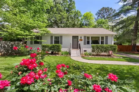 301 Deer Creek Dr, Matthews, NC 28105