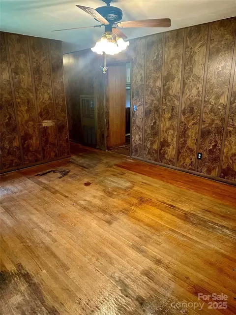 Living - 321 Sheldon St, Hudson, NC 28638 photo 1 of 1