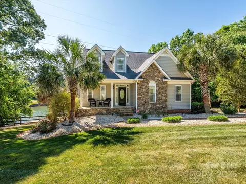 125 Mariner Pointe Ln, Mooresville, NC 28117