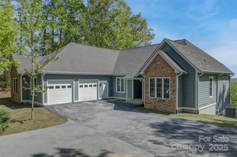 883 Big Raven Ln, Saluda, NC 28773