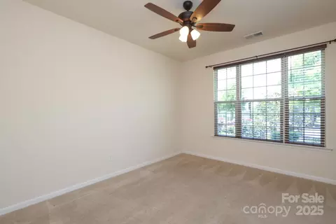 309 Kentmere Ln, Clover, SC 29710 photo 5