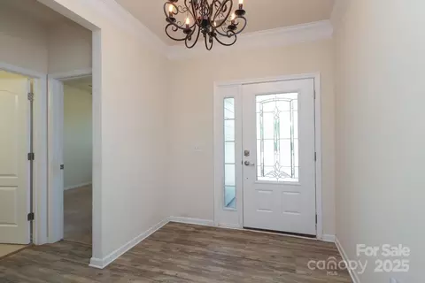 309 Kentmere Ln, Clover, SC 29710 photo 4