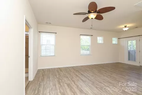309 Kentmere Ln, Clover, SC 29710 photo 19