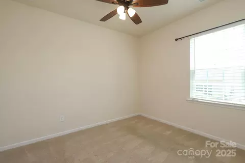 309 Kentmere Ln, Clover, SC 29710 photo 7