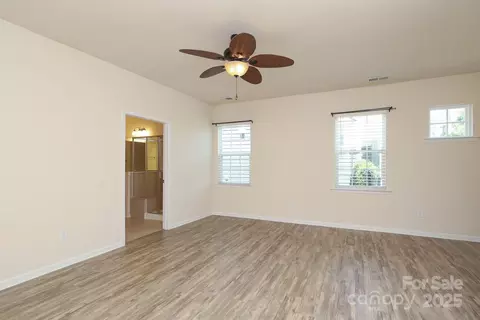 309 Kentmere Ln, Clover, SC 29710 photo 17