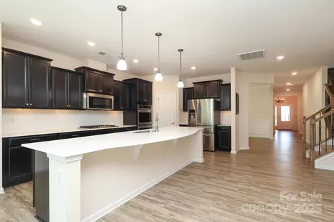 309 Kentmere Ln, Clover, SC 29710 photo 13