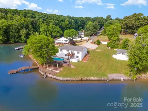 235 River Loop Rd, Belmont, NC 28012