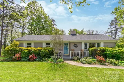 143 W Oakview Rd, Asheville, NC 28806