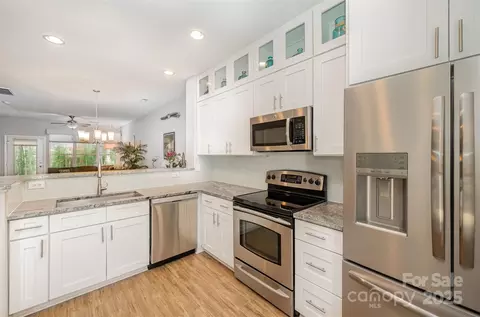 15318 Coventry Court Ln, Charlotte, NC 28277