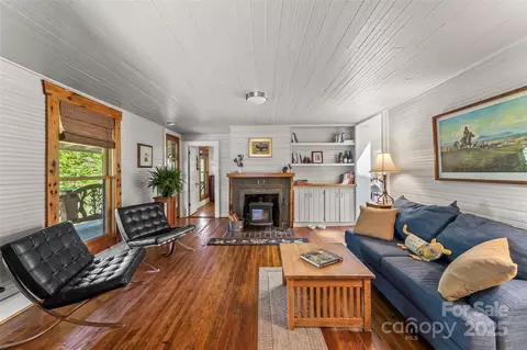 Living - 101 Garrison Rd, Mars Hill, NC 28754 photo 1 of 1